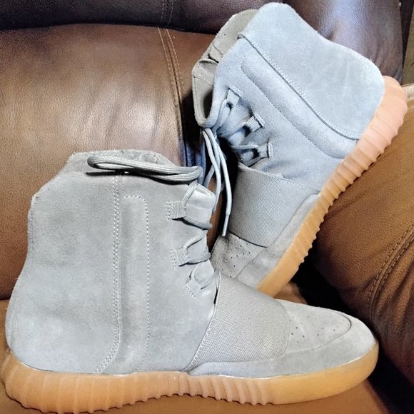 Yeezy Boost 750 - Picture 1 of 5